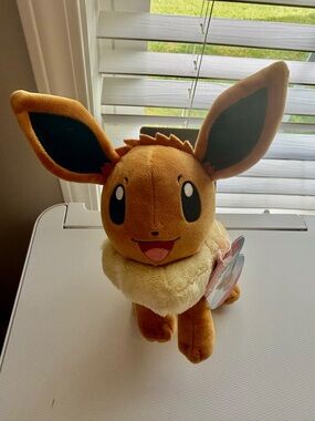 Pokémon Evee Plush Toy - Brown with Cream Collar - New With Tags!